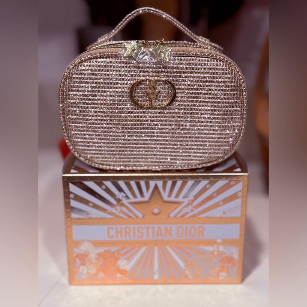 Dior Beauty Sparkling Gold Clutch